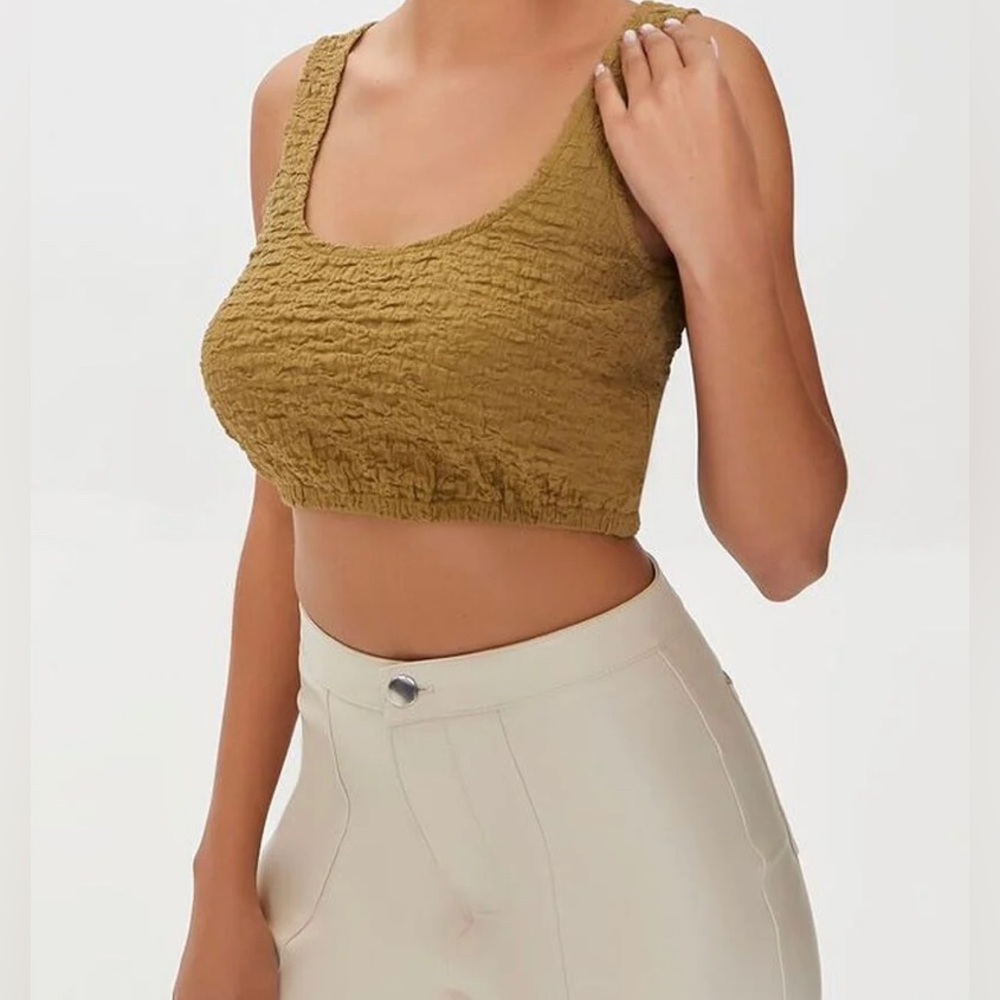 NWT Forever 21 Crinkled Knit Crop Top